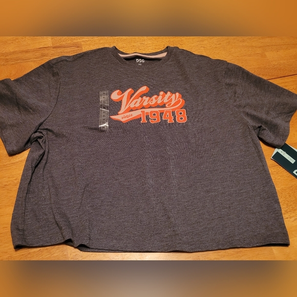 DSG Varsity T-shirt size XS 6/7 - Picture 1 of 2